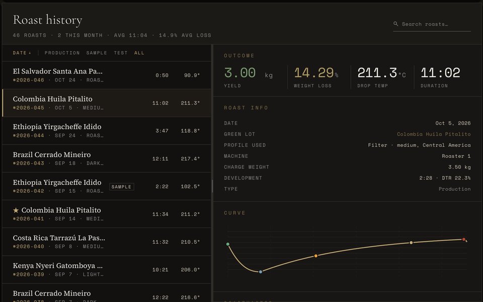 Roast history: a list of roasts, one starred as a golden batch, and the selected roast's outcome, info and curve.